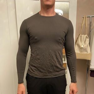 Men’s Lululemon L large long sleeve workout shirt grey army green